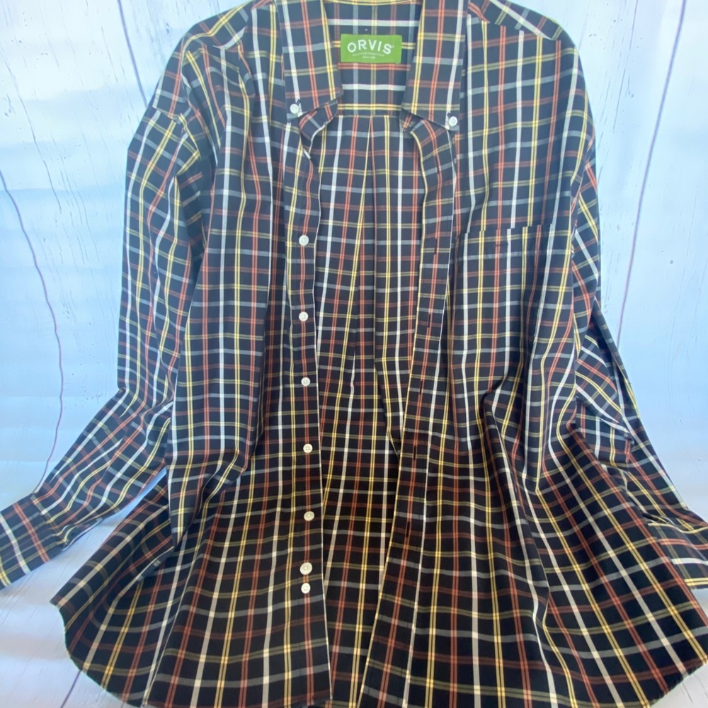 - Orvis men’s long sleeve button up L
